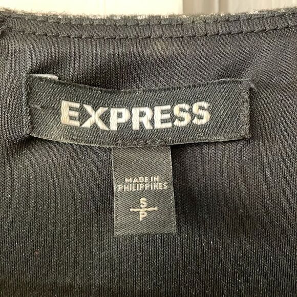 Express black/white herringbone dress sz S cap-sleeves, fully-lined, v-neck NWOT - Picture 3 of 11